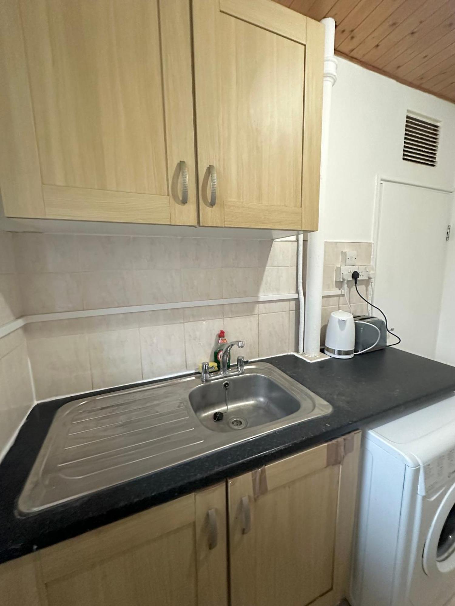 1 Bedroom Flat In Whitechapel, 伦敦 外观 照片