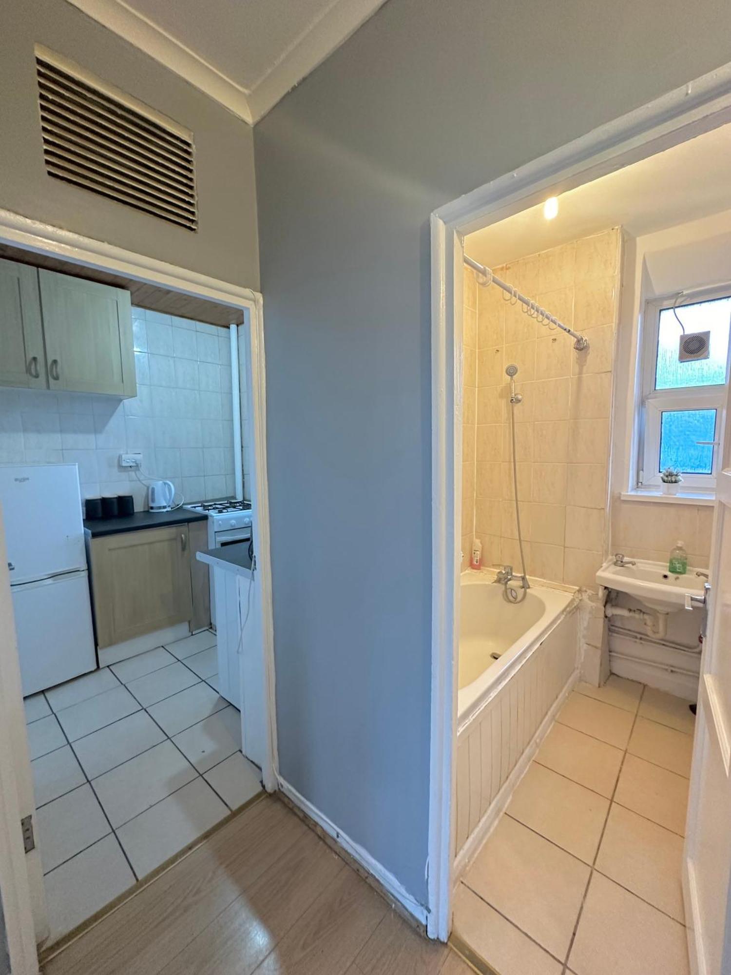 1 Bedroom Flat In Whitechapel, 伦敦 外观 照片