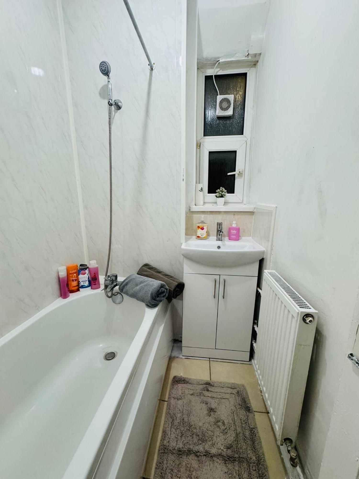 1 Bedroom Flat In Whitechapel, 伦敦 外观 照片